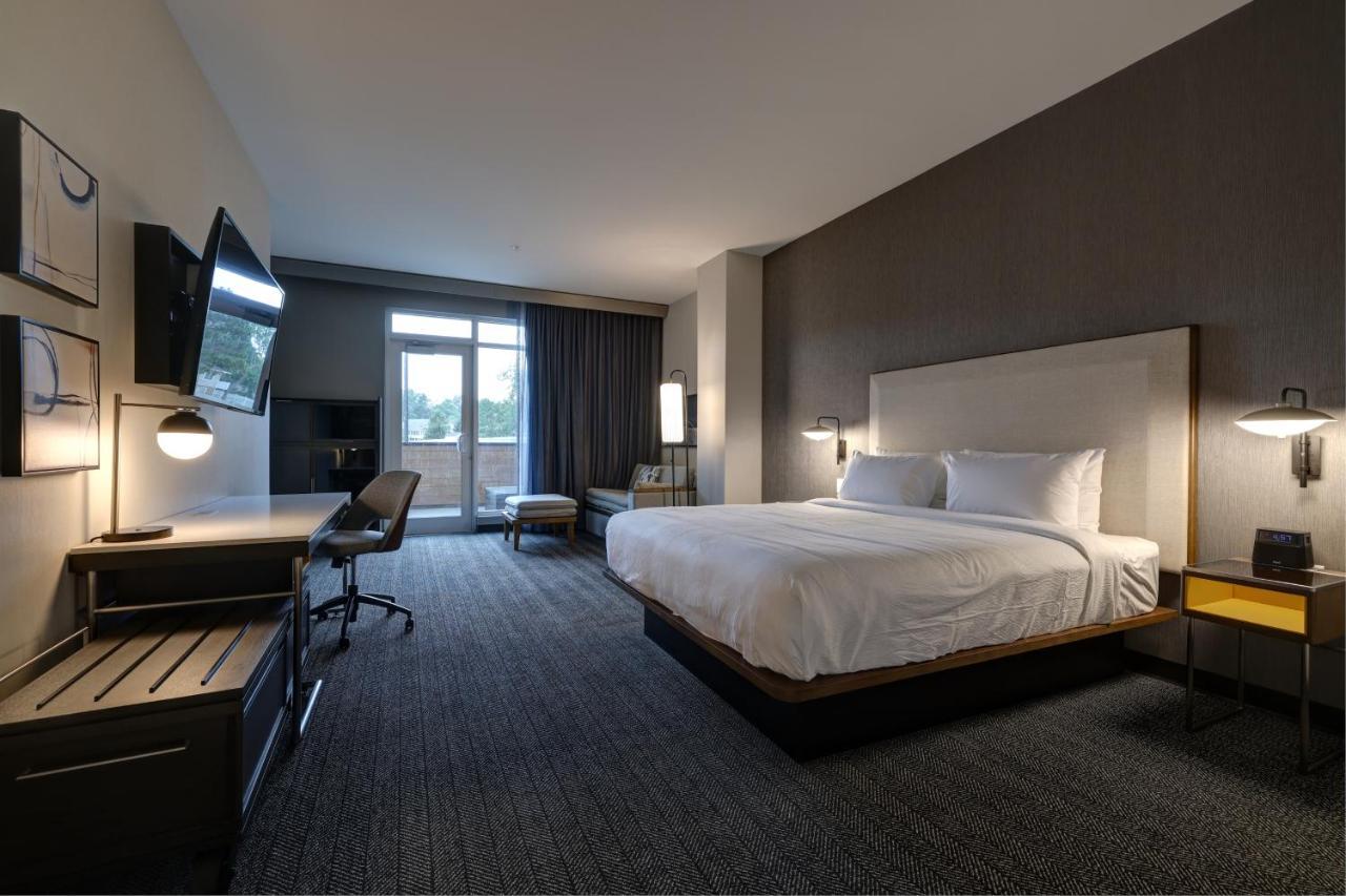 Courtyard By Marriott Iowa City University Heights Экстерьер фото