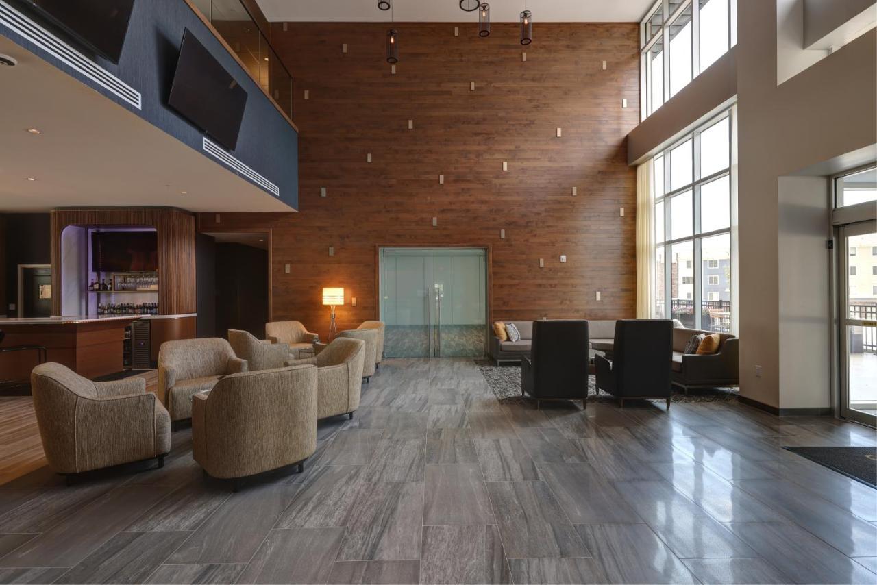 Courtyard By Marriott Iowa City University Heights Экстерьер фото