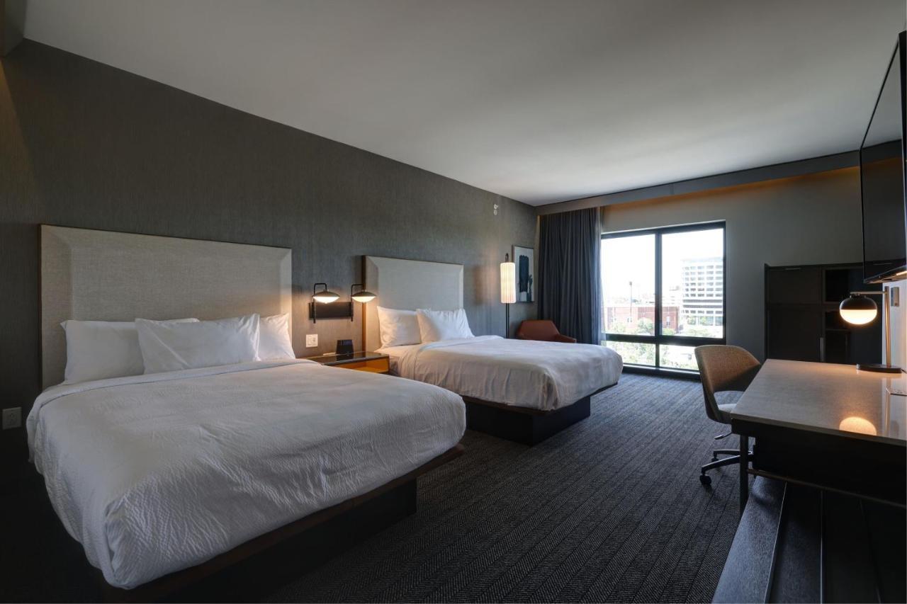 Courtyard By Marriott Iowa City University Heights Экстерьер фото