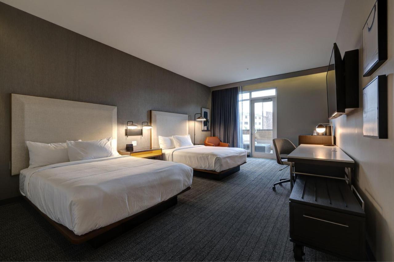 Courtyard By Marriott Iowa City University Heights Экстерьер фото