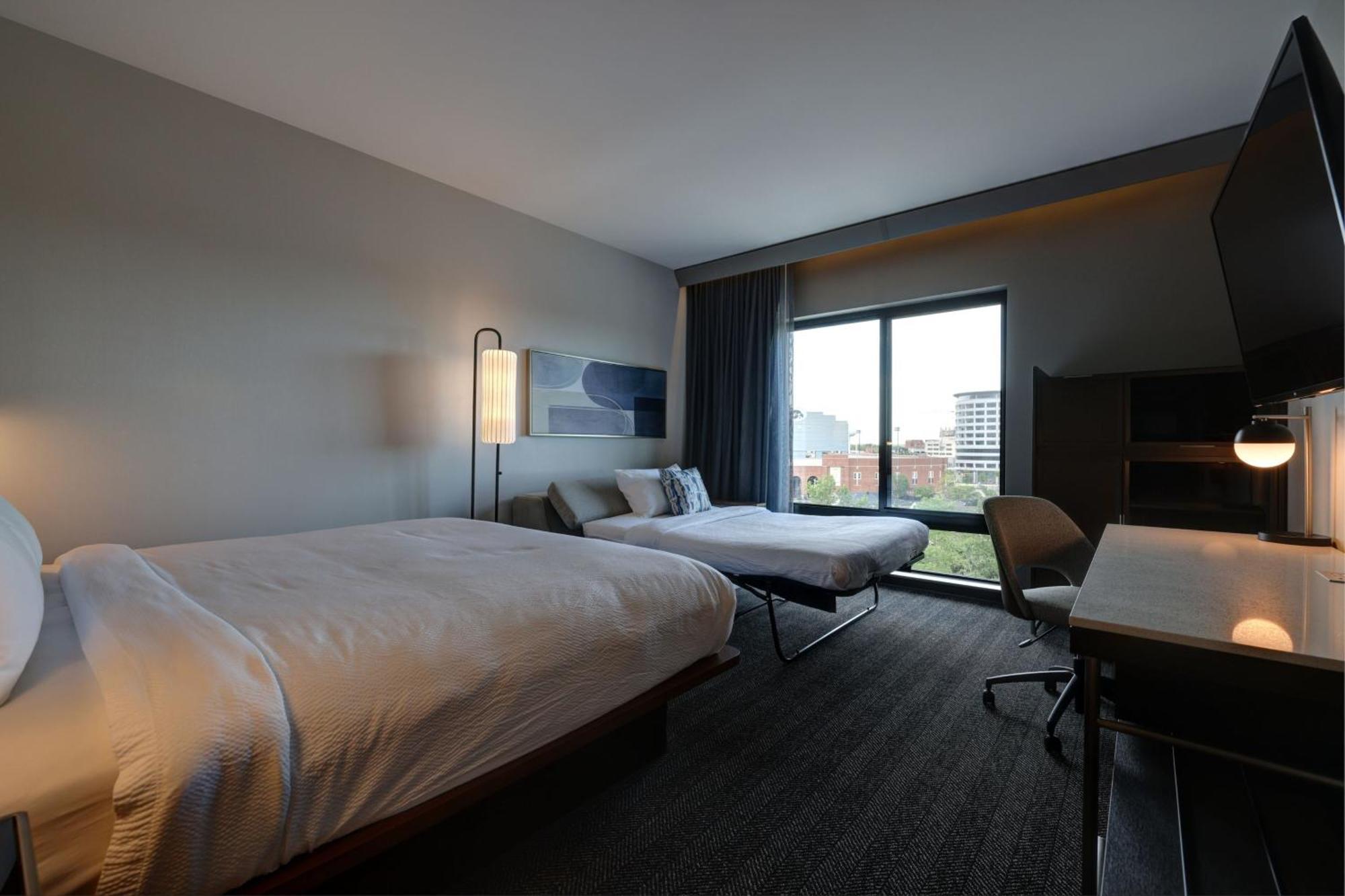Courtyard By Marriott Iowa City University Heights Экстерьер фото